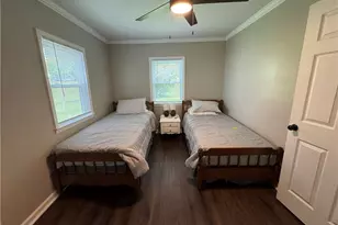 204 Nelson St, Pilot Mountain, NC 27041 - Photo 14