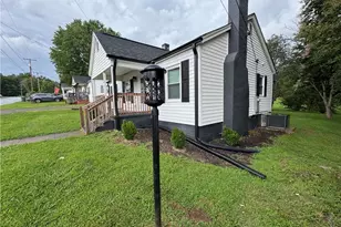 204 Nelson St, Pilot Mountain, NC 27041 - Photo 24