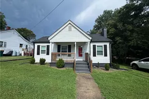 204 Nelson St, Pilot Mountain, NC 27041 - Photo 2