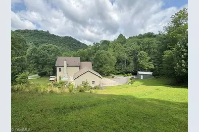 3186 Silas Creek Road, Lansing, NC 28643 - Photo 4