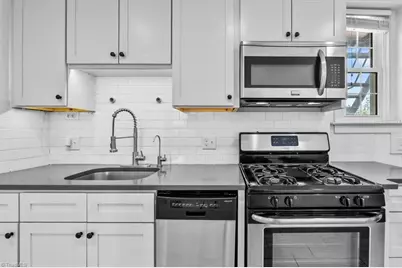 1013 N Elm Street #C6, Greensboro, NC 27401 - Photo 6