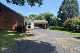 315 W Main St, Boonville, NC 27011 - Photo 6