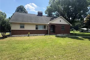 315 W Main St, Boonville, NC 27011 - Photo 2