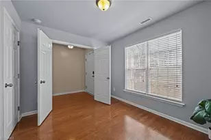 2001 Summerhouse Rd, Cary, NC 27519 - Photo 16