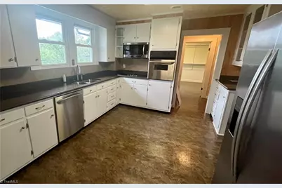 1513 Pittman Street, Mount Airy, NC 27030 - Photo 6