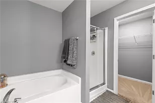 2472 Hartfield Cir, Winston-Salem, NC 27103 - Photo 12