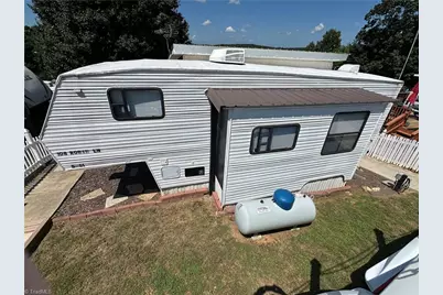 104 Robin Lane, New London, NC 28127 - Photo 2