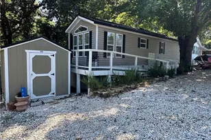 114 Meadowview Cir, New London, NC 28127 - Photo 2