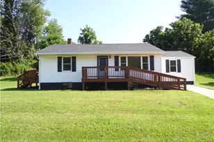 569 N Sparta Pkwy, Sparta, NC 28675 - Photo 2