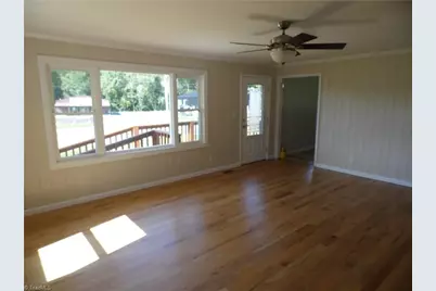 569 N Sparta Parkway, Sparta, NC 28675 - Photo 10