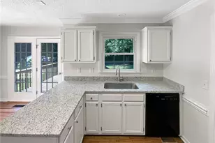 1200 Salem Crossing Rd, Kernersville, NC 27284 - Photo 6