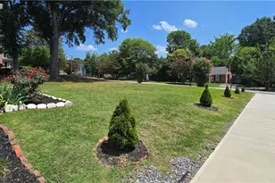 535 Patrick St, Eden, NC 27288 - Photo 8
