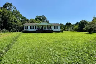 129 Seabrook Rd, Mount Airy, NC 27030 - Photo 4