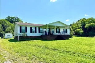 129 Seabrook Rd, Mount Airy, NC 27030 - Photo 2