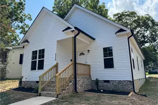 1718 Thurmond St, Winston-Salem, NC 27105 - Photo 2