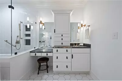 3300 Forsyth Drive, Greensboro, NC 27407 - Photo 12