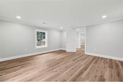 805 W 5th Avenue, Lexington, NC 27292 - Photo 28