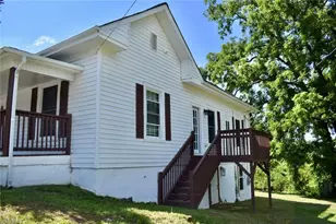 802 Spring St, Mount Airy, NC 27030 - Photo 4