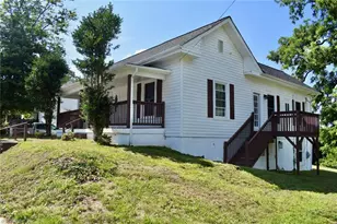 802 Spring St, Mount Airy, NC 27030 - Photo 2