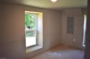 802 Spring St, Mount Airy, NC 27030 - Photo 28