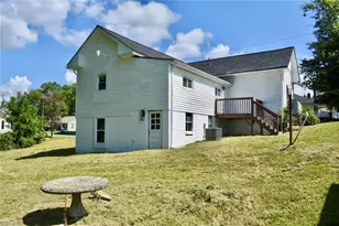 802 Spring St, Mount Airy, NC 27030 - Photo 6