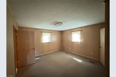 6043 N Nc Highway 16, Millers Creek, NC 28651 - Photo 14