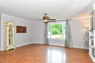 5004 Renville Dr, Greensboro, NC 27406 - Photo 8