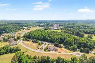 16 Creswell Manor Dr, Greensboro, NC 27407 - Photo 46