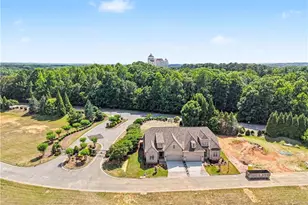 16 Creswell Manor Dr, Greensboro, NC 27407 - Photo 44