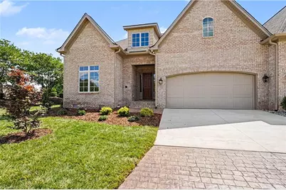 16 Creswell Manor Drive, Greensboro, NC 27407 - Photo 2