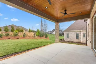 1150 Lochshire Dr, Burlington, NC 27215 - Photo 44