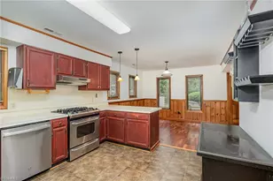 132 Carrisbrooke Ln, Winston-Salem, NC 27104 - Photo 10