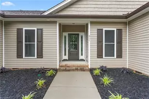 311 Marigold Ln, Lexington, NC 27292 - Photo 4