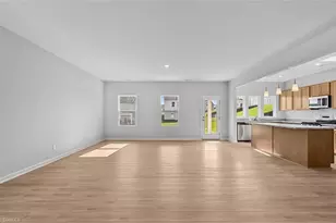 4362 Honeysuckle Vine Dr, Winston-Salem, NC 27106 - Photo 8