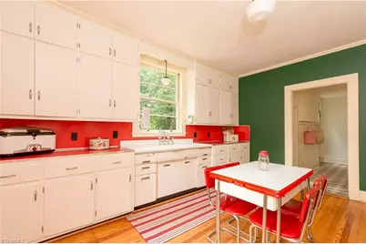 802 Lawsonville Avenue, Reidsville, NC 27320 - Photo 16