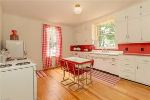 802 Lawsonville Ave, Reidsville, NC 27320 - Photo 14