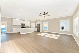 3453 Robindale Dr, Winston-Salem, NC 27107 - Photo 4