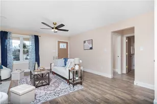 402 W Clay St, Mebane, NC 27302 - Photo 6