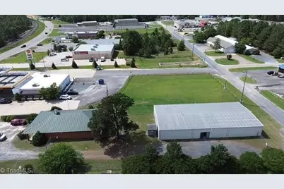 4235 Seven Lakes Plaza, West End, NC 27376 - Photo 2