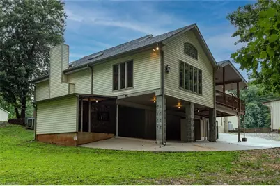 214 Rockwood Lane, Kernersville, NC 27284 - Photo 4