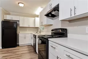 2034 Willow Rd, Greensboro, NC 27406 - Photo 6