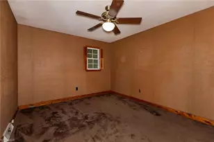 607 W Pine Cir, Wilkesboro, NC 28697 - Photo 24