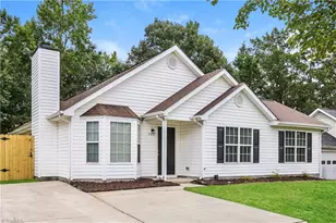 908 Brushy Fork Dr, Greensboro, NC 27406 - Photo 2