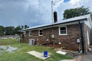 6415 Bringle Ferry Rd, Salisbury, NC 28146 - Photo 12