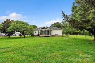 4604 Hopewood Dr, Graham, NC 27253 - Photo 4