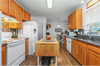 3792 Northumberland Drive, Greensboro, NC 27406 - Photo 12