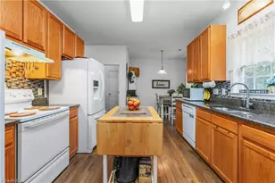 3792 Northumberland Dr, Greensboro, NC 27406 - Photo 12