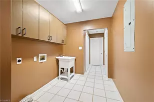 3909 Buncombe Dr, Greensboro, NC 27407 - Photo 32