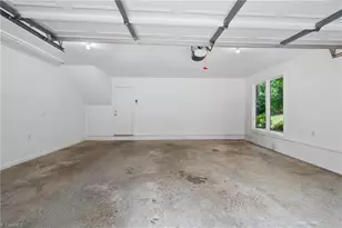 3909 Buncombe Dr, Greensboro, NC 27407 - Photo 38