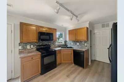 2006 Landon Court, Burlington, NC 27217 - Photo 6